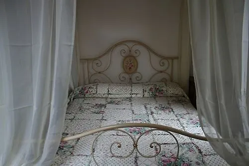 Hotell Le Camerine Di Silvia 2 Siena